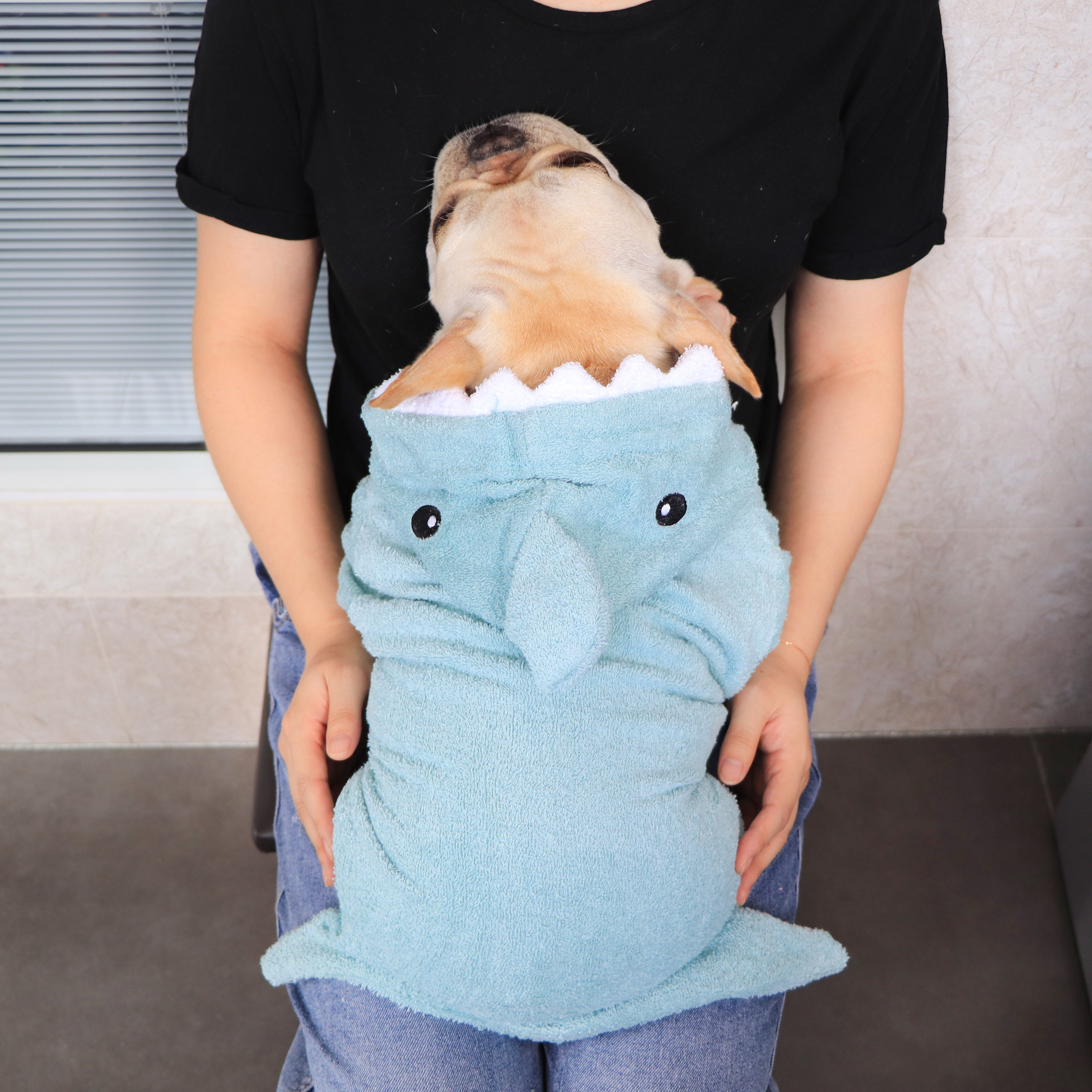 Transform Your Pet's Bath Time with Our Quick Drying Absorbent Towel Pet Bathrobe